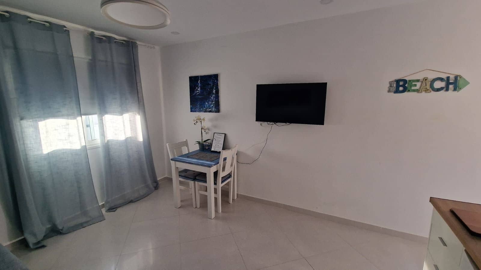 Apartamento para venda em Los Cristianos - 210 000 € (Ref: 9889720)