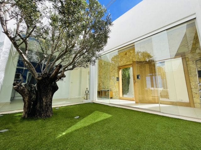 5 soveværelse Villa til salg i Torviscas med swimmingpool garage - € 1.800.000 (Ref: 9893687)
