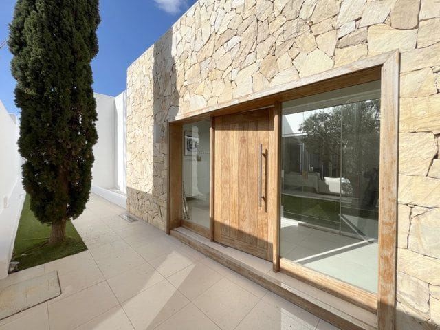 5 soveværelse Villa til salg i Torviscas med swimmingpool garage - € 1.800.000 (Ref: 9893687)