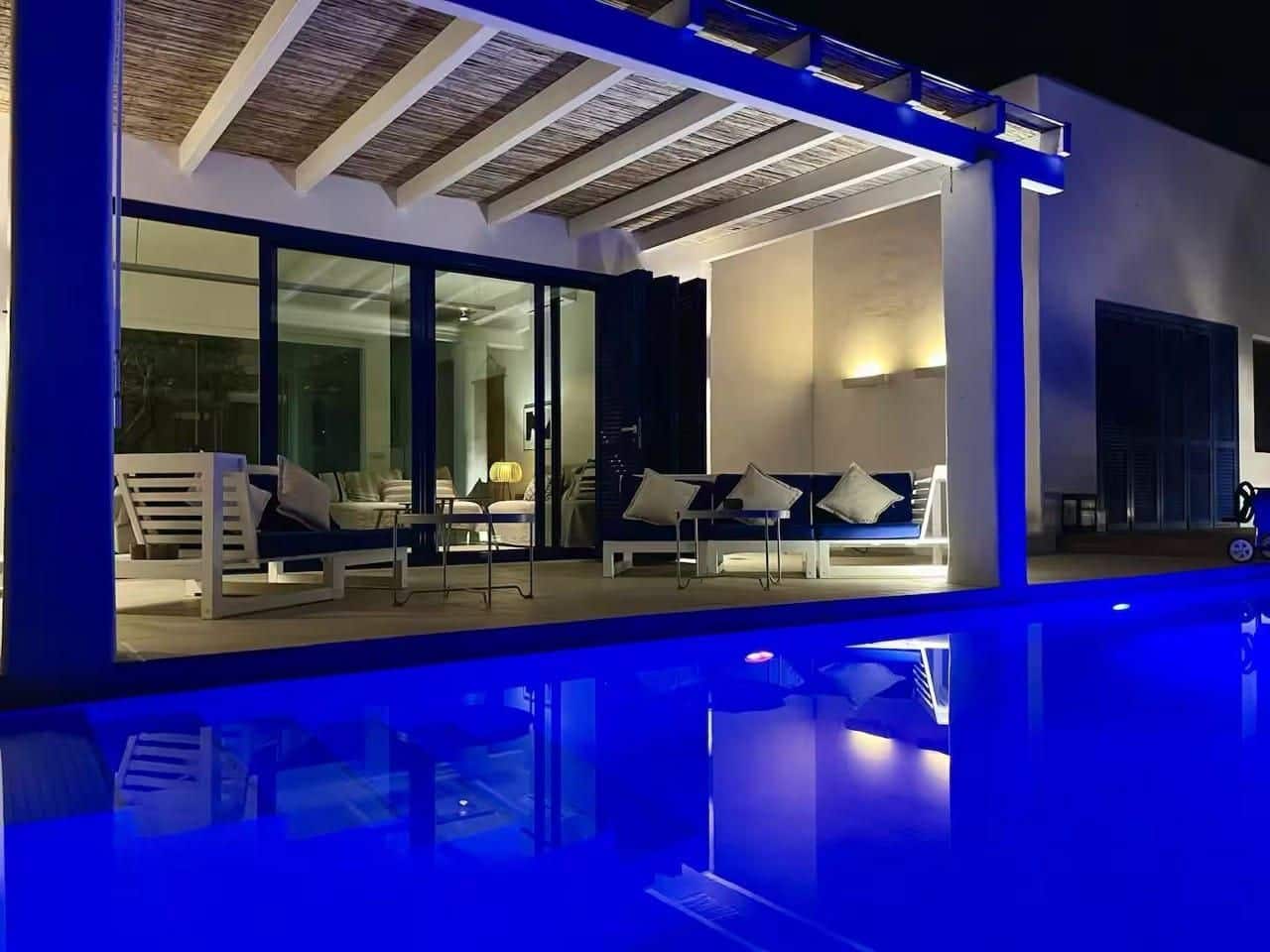 5 soveværelse Villa til salg i Torviscas med swimmingpool garage - € 1.800.000 (Ref: 9893687)