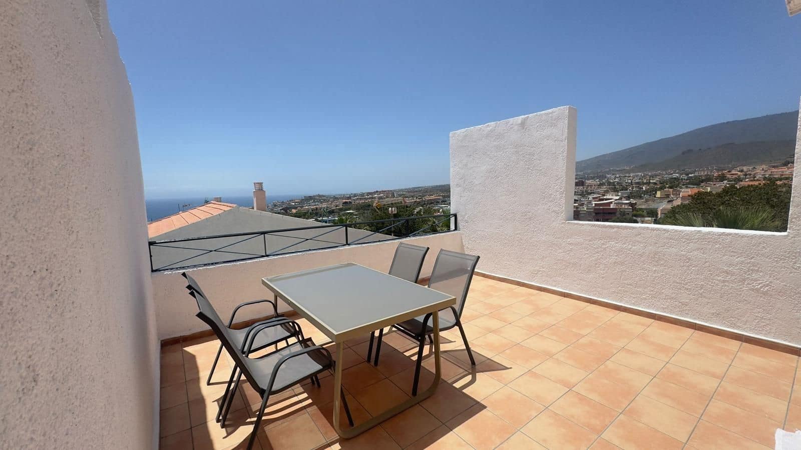 2 chambre Appartement à vendre à Costa Adeje avec piscine - 315 000 € (Ref: 9895743)