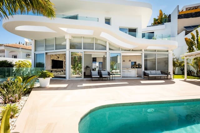 5 Zimmer Villa zu verkaufen in Torviscas, Adeje mit Garage - 1.990.000 € (Ref: 9912490)