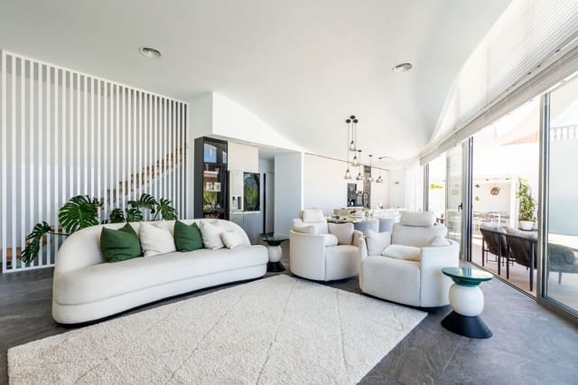 5 Zimmer Villa zu verkaufen in Torviscas, Adeje mit Garage - 1.990.000 € (Ref: 9912490)