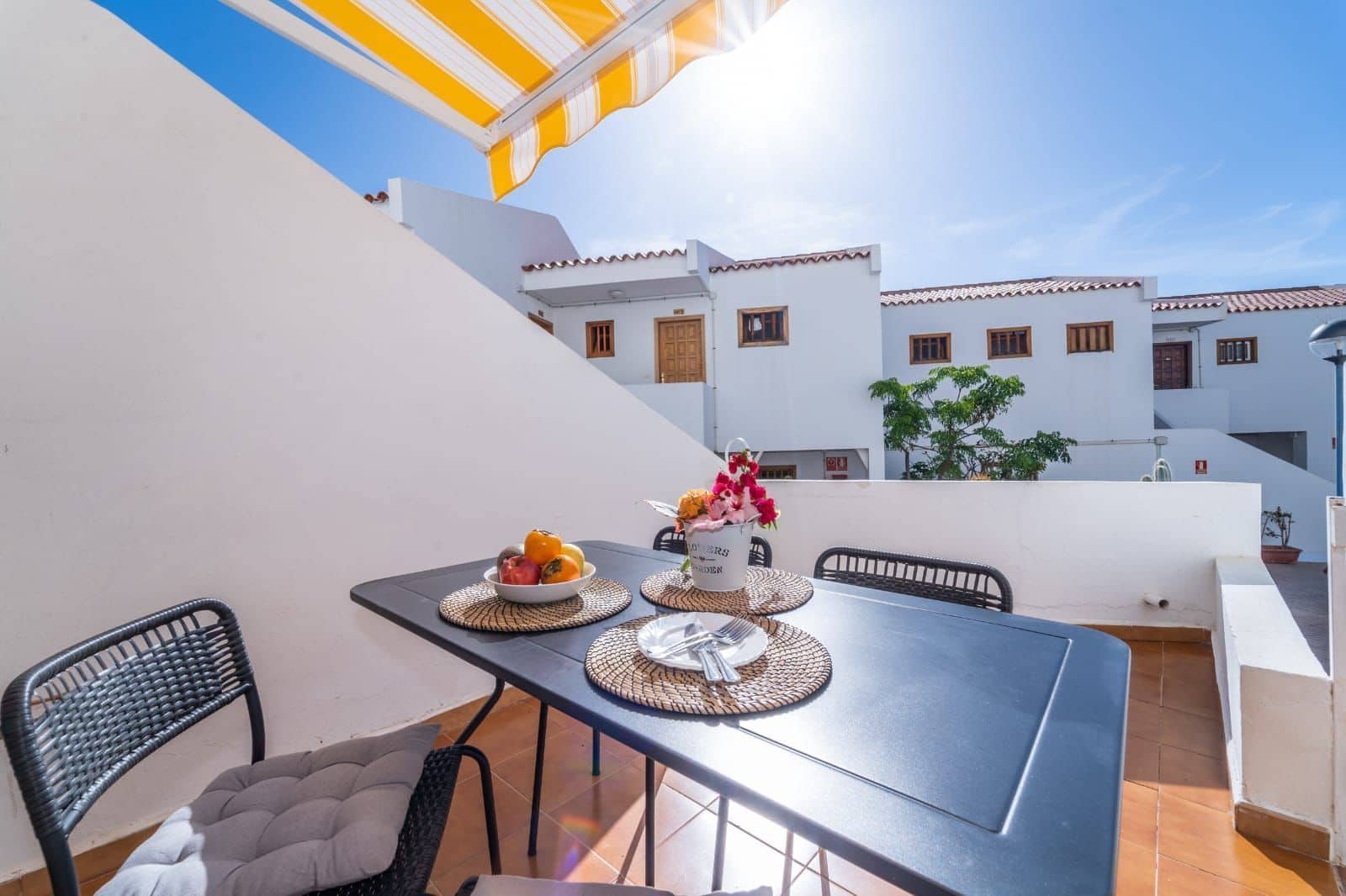 Appartement à vendre à Costa Adeje avec piscine - 220 000 € (Ref: 9946952)