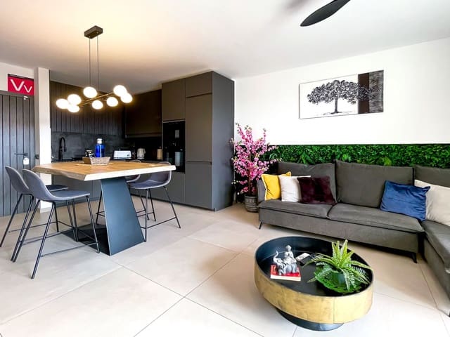 2 soverom Leilighet til salgs i Costa Adeje med svømmebasseng - € 299 000 (Ref: 9949124)
