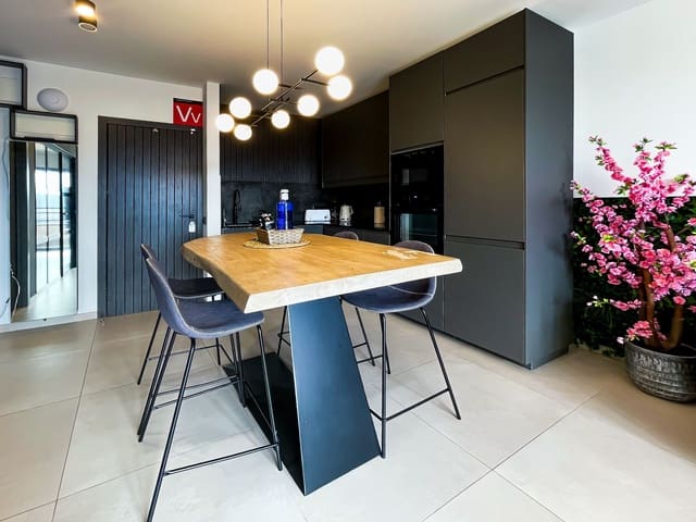 2 soverom Leilighet til salgs i Costa Adeje med svømmebasseng - € 299 000 (Ref: 9949124)