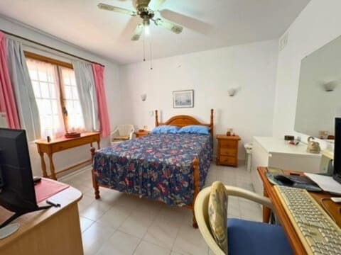 2 soverom Leilighet til salgs i Los Cristianos, Arona med svømmebasseng - € 265 000 (Ref: 9961963)