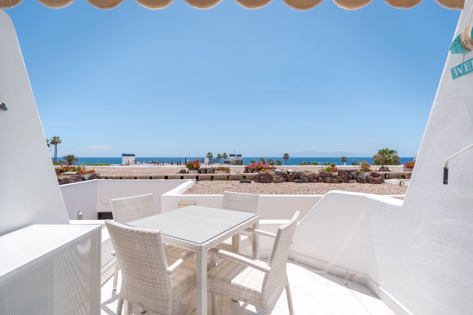 Apartment for sale in Costa Adeje with pool - € 265,000 (Ref: 9961967)