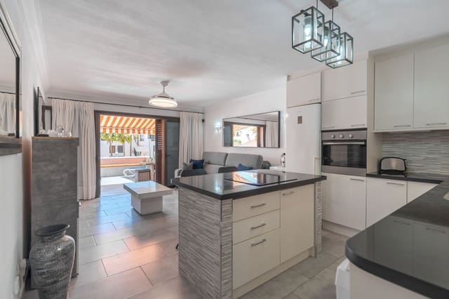 1 soveværelse Lejlighed til salg i Los Cristianos, Arona med swimmingpool - € 315.000 (Ref: 9961968)