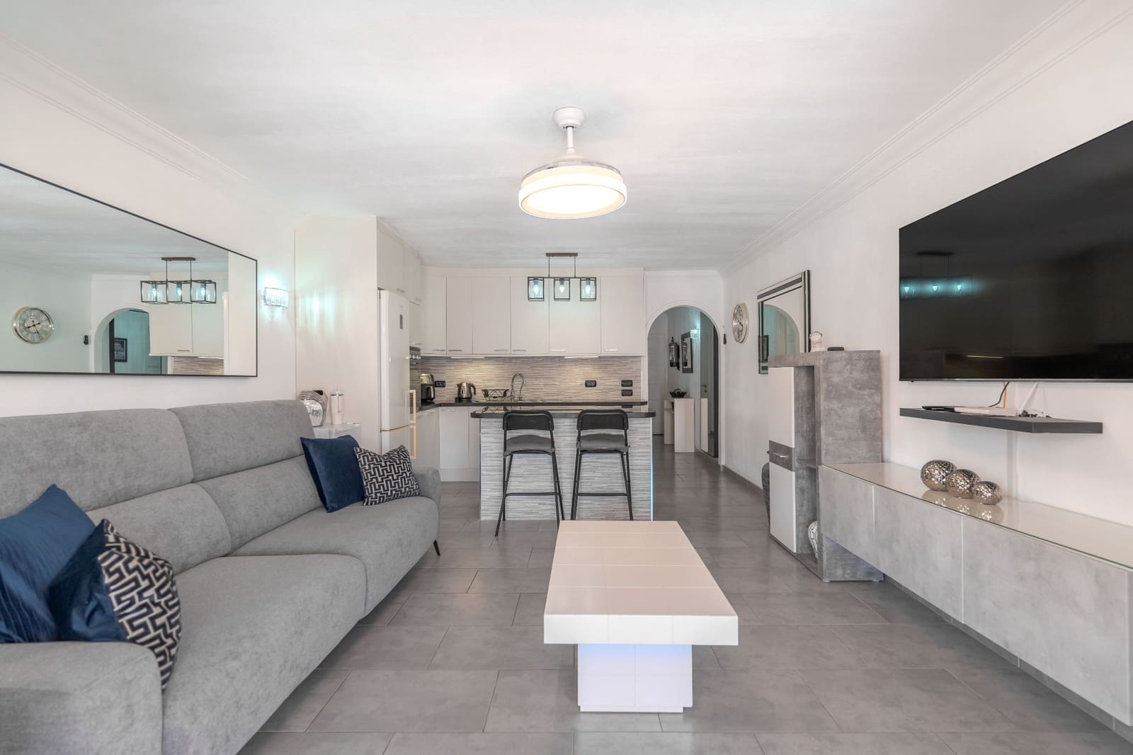 1 soveværelse Lejlighed til salg i Los Cristianos med swimmingpool - € 315.000 (Ref: 9961968)