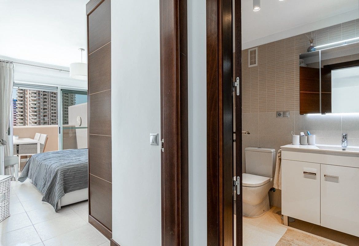 2 sypialnia Penthouse na sprzedaż w Costa Adeje z basenem - 550 000 € (Ref: 9964682)
