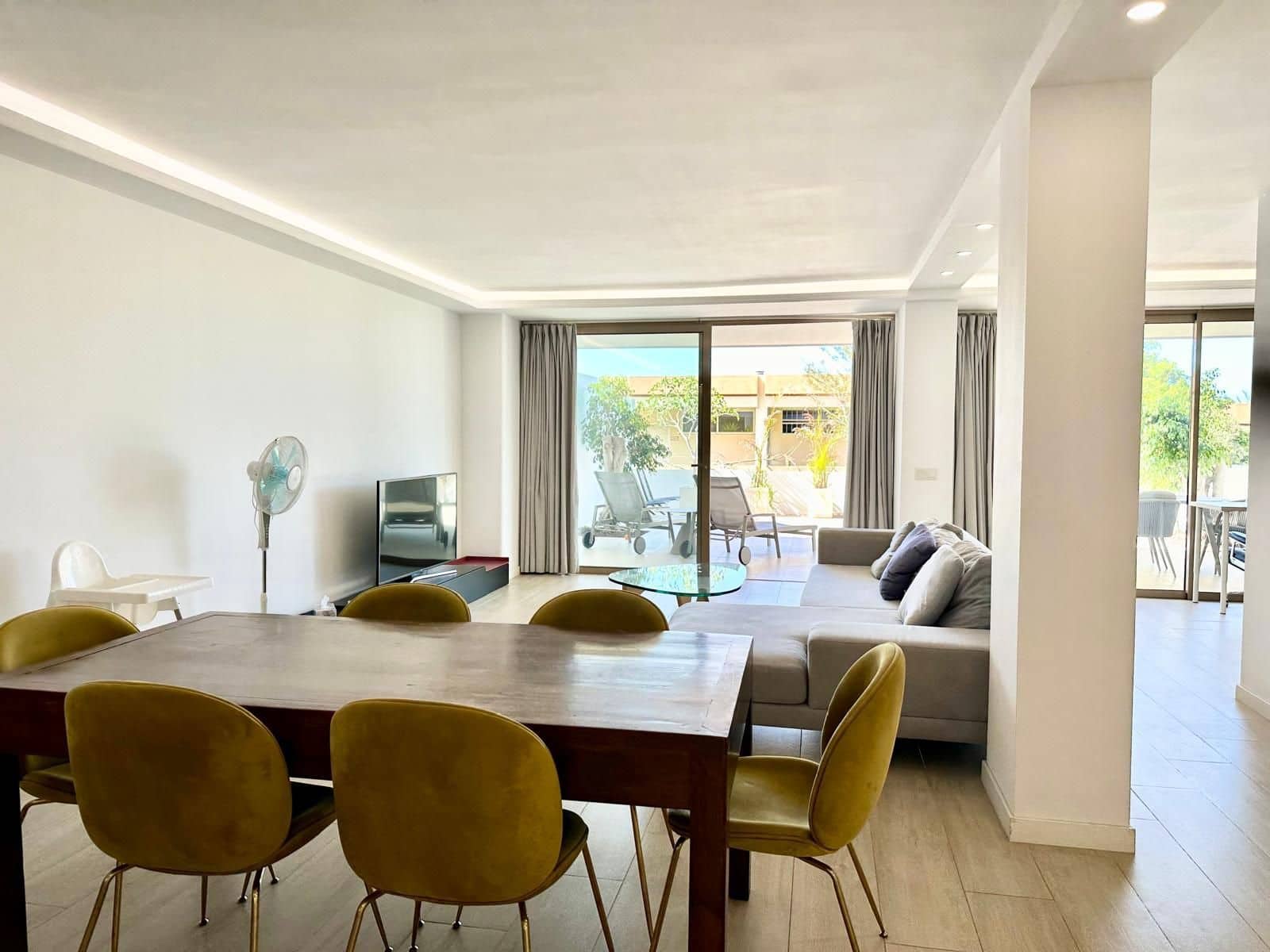 3 sypialnia Bungalow na sprzedaż w Costa Adeje z basenem garażem - 580 000 € (Ref: 9964683)