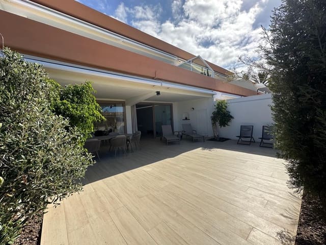 3 sypialnia Bungalow na sprzedaż w Costa Adeje, Adeje z basenem garażem - 580 000 € (Ref: 9964683)