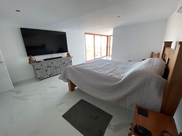 3 soveværelse Finca/Landehus til salg i Charco del Pino, Granadilla de Abona med swimmingpool garage - € 750.000 (Ref: 9966107)