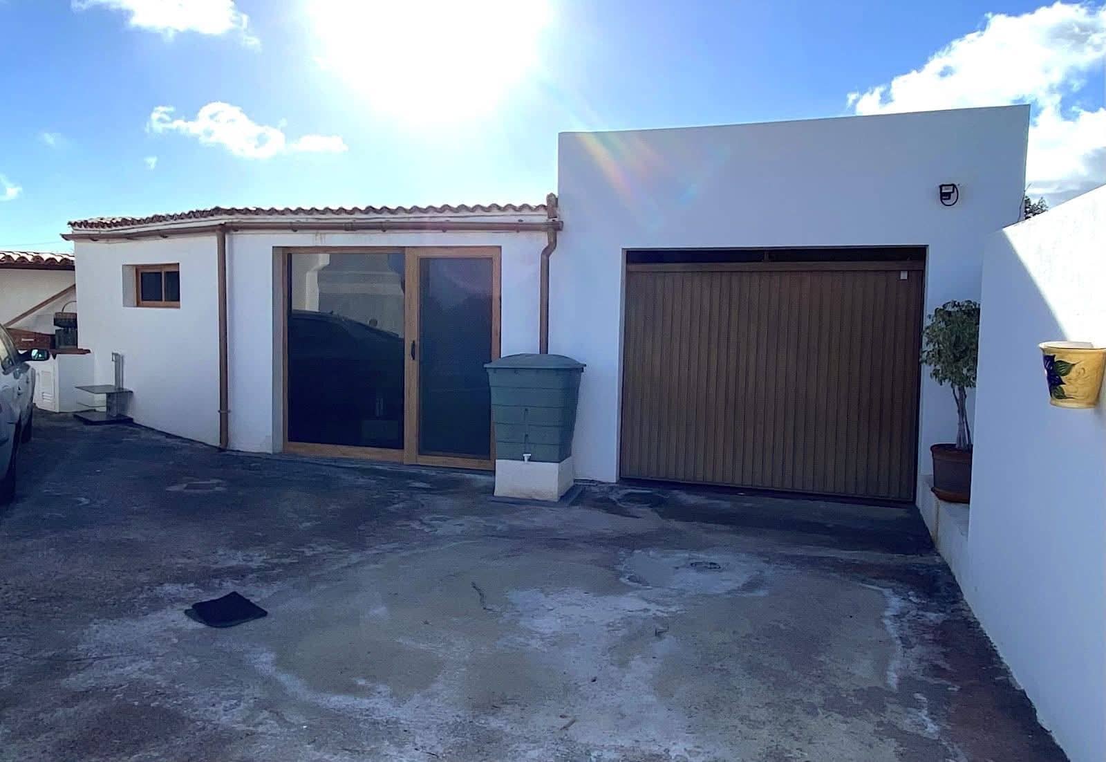 3 soveværelse Finca/Landehus til salg i Charco del Pino med swimmingpool garage - € 750.000 (Ref: 9966107)
