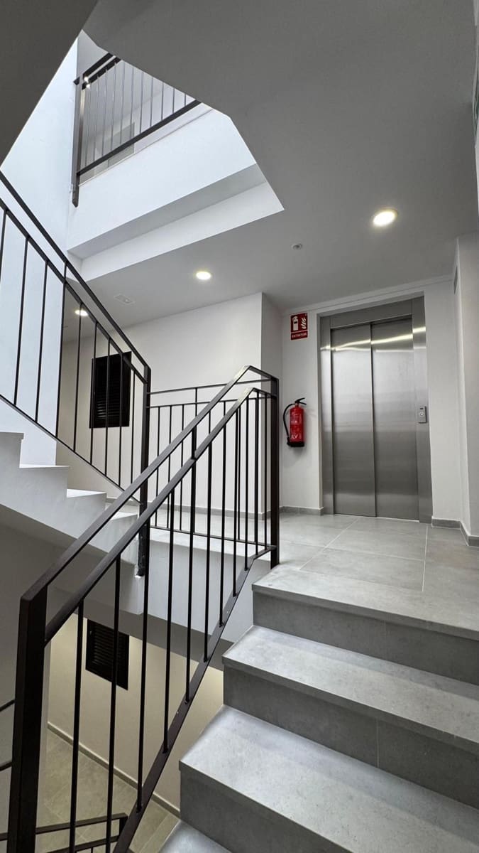 2 soverom Leilighet til salgs i Cabo Blanco med garasje - € 249 000 (Ref: 9969183)