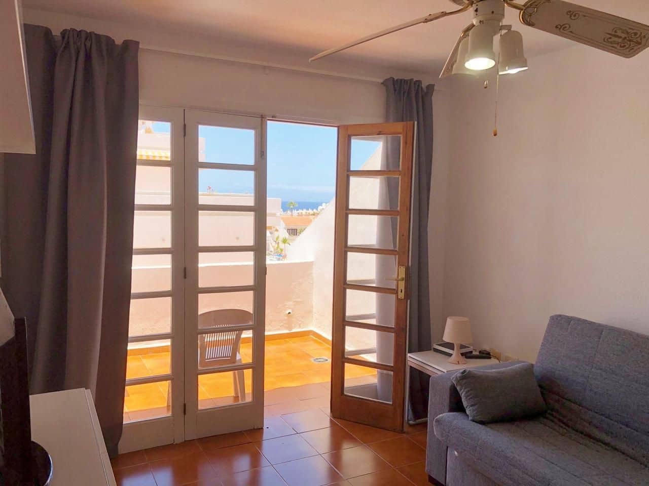 1 sovrum Lägenhet till salu i Costa Adeje med pool - 285 000 € (Ref: 9974649)