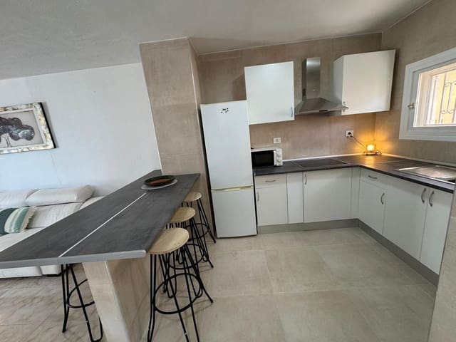4 soverom Villa til salgs i Playa de las Américas, Adeje med garasje - € 1 312 500 (Ref: 9981795)