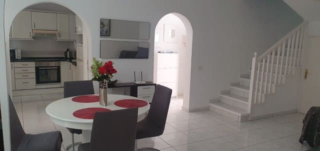 2 soveværelse Villa til salg i Torviscas Centro y Alto, Adeje med swimmingpool garage - € 550.000 (Ref: 9981796)