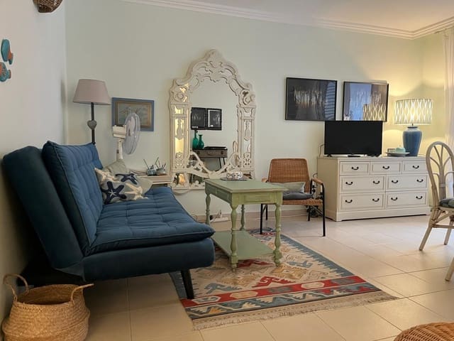 Apartamento en Golf del Sur, San Miguel de Abona en venta con piscina garaje - 155.000 € (Ref: 9996599)