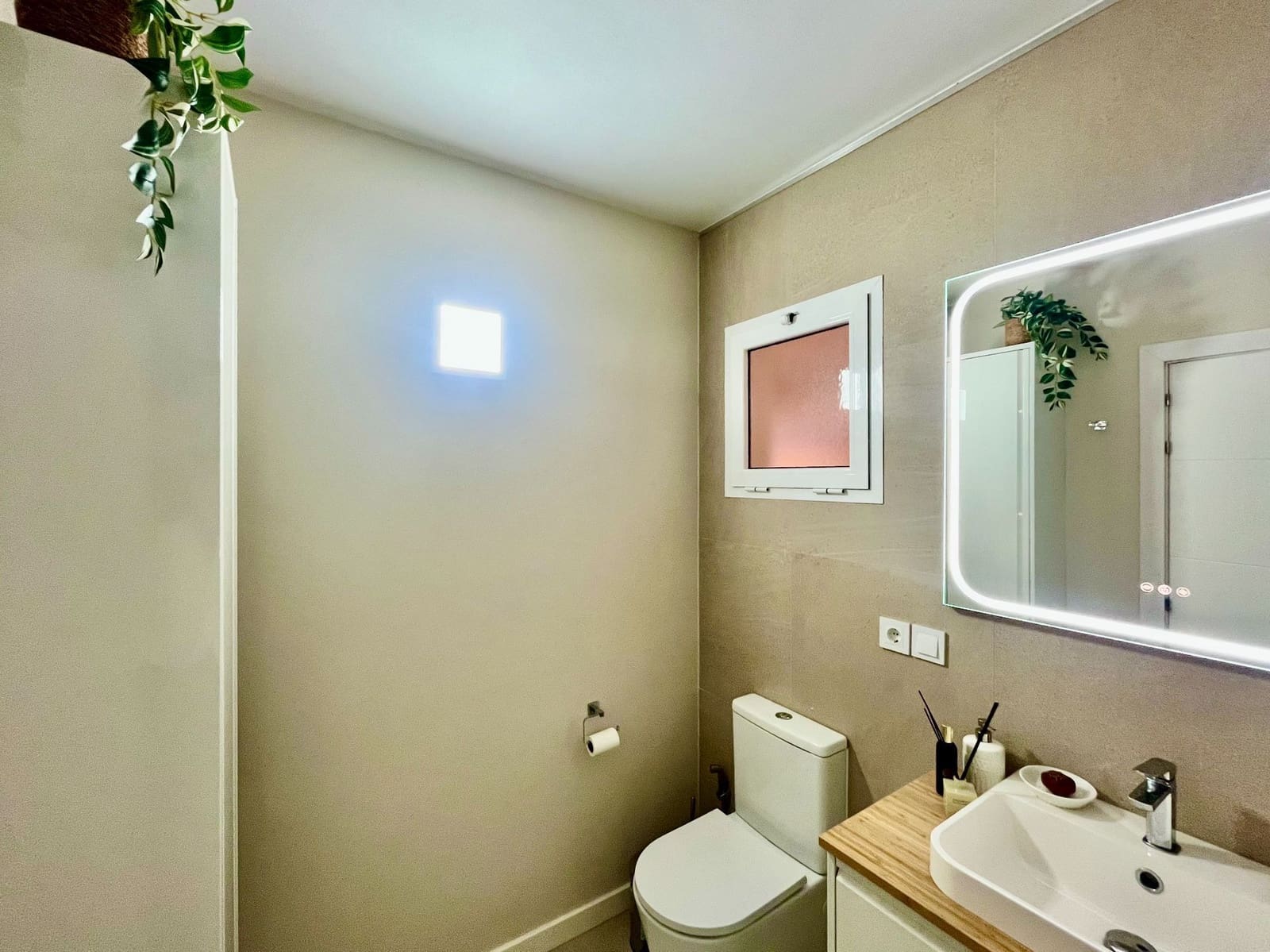 2 soverom Leilighet til salgs i Costa Adeje med svømmebasseng garasje - € 459 000 (Ref: 9996600)