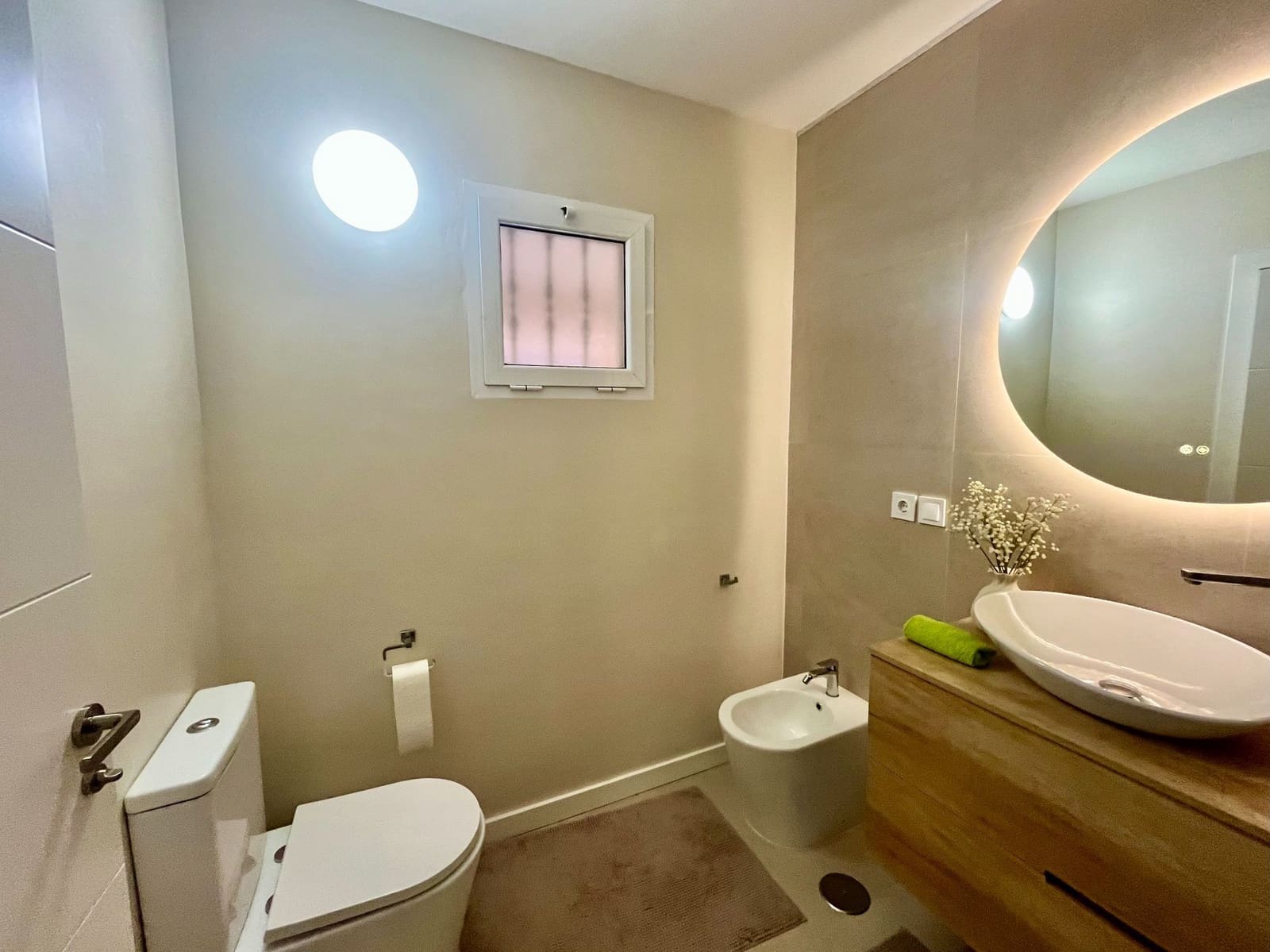 2 soverom Leilighet til salgs i Costa Adeje med svømmebasseng garasje - € 459 000 (Ref: 9996600)