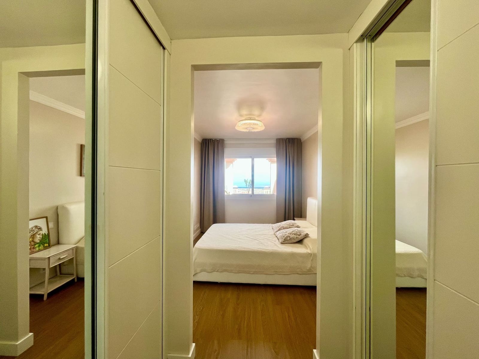 2 soverom Leilighet til salgs i Costa Adeje med svømmebasseng garasje - € 459 000 (Ref: 9996600)