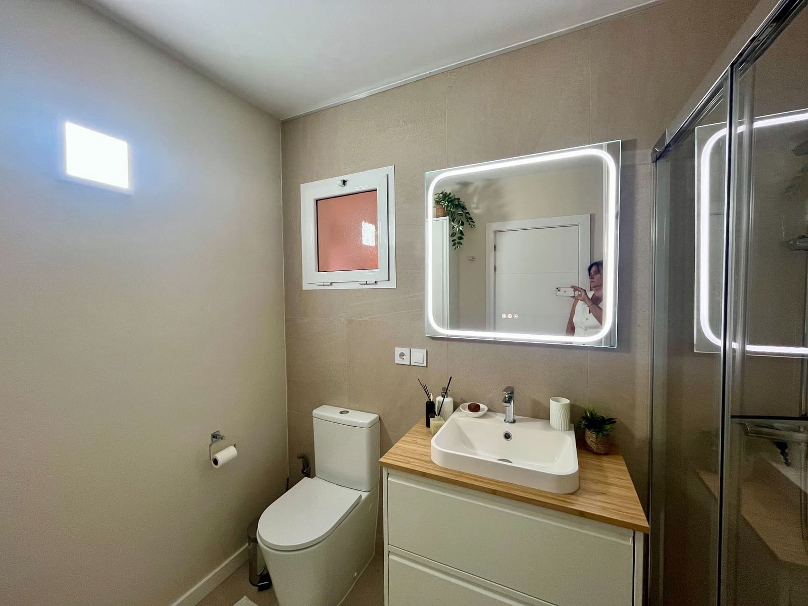 2 soverom Leilighet til salgs i Costa Adeje med svømmebasseng garasje - € 459 000 (Ref: 9996600)