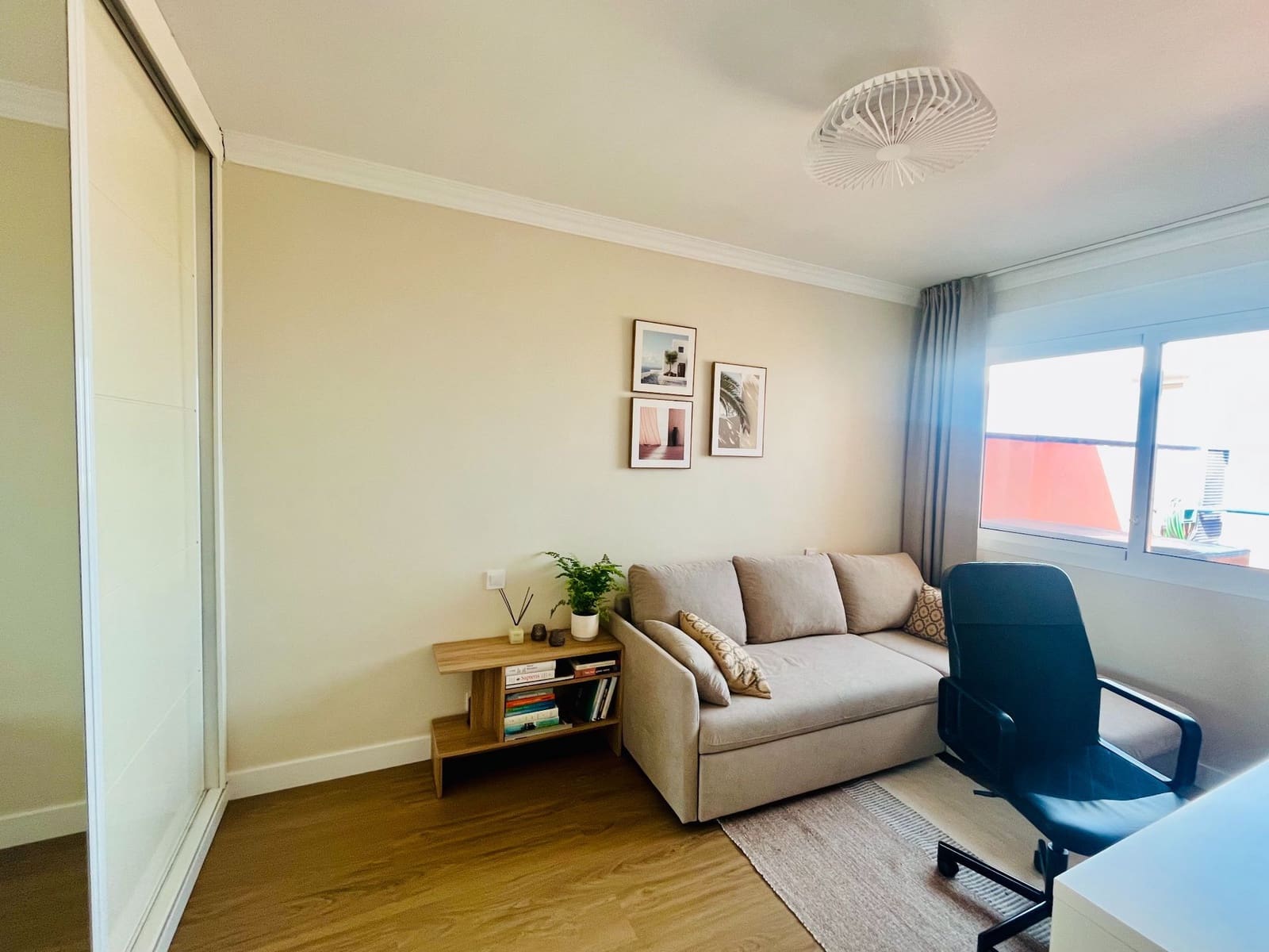 2 soverom Leilighet til salgs i Costa Adeje med svømmebasseng garasje - € 459 000 (Ref: 9996600)