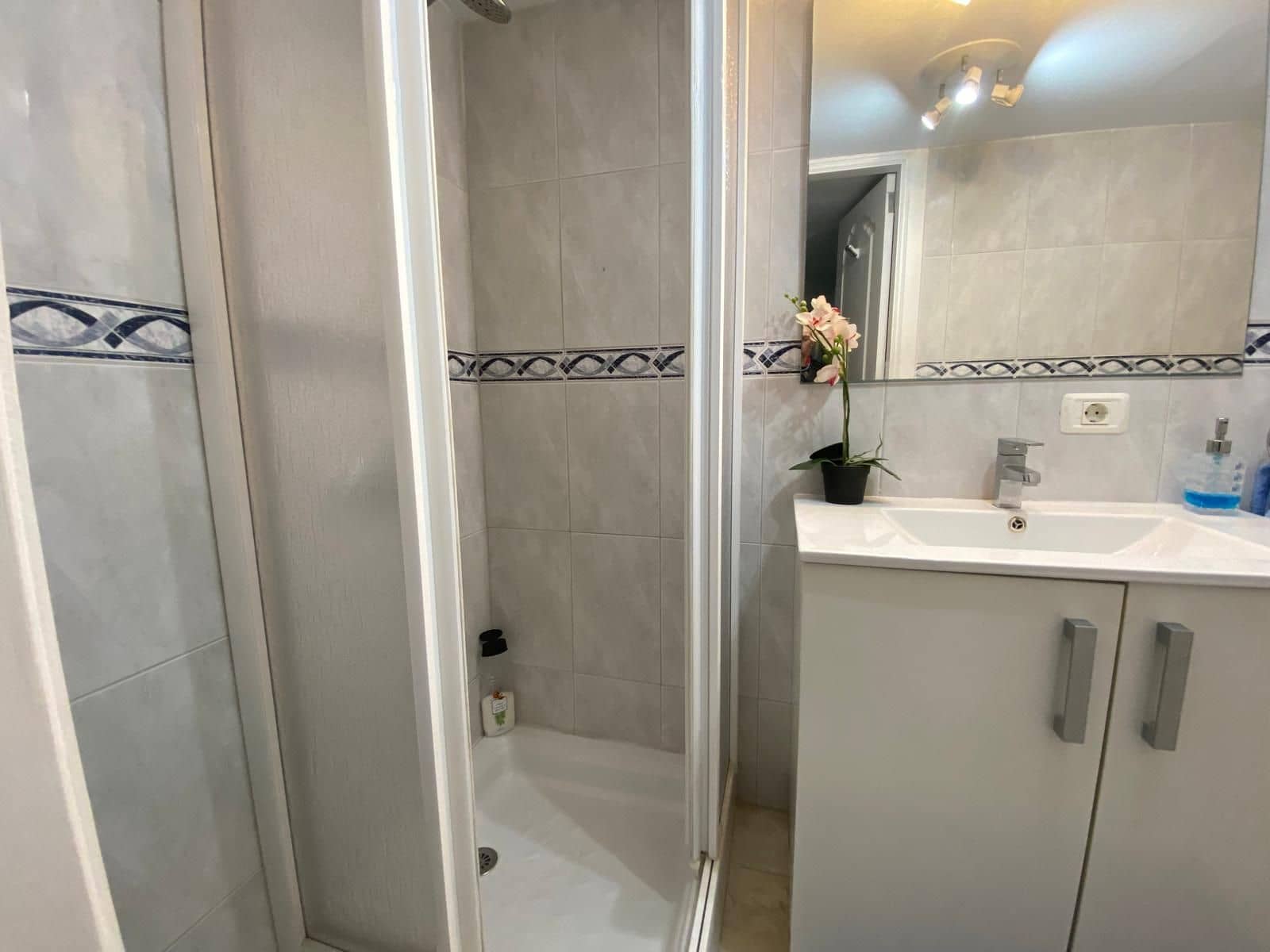 2 soveværelse Villa til salg i Costa Adeje med swimmingpool garage - € 450.000 (Ref: 9998064)