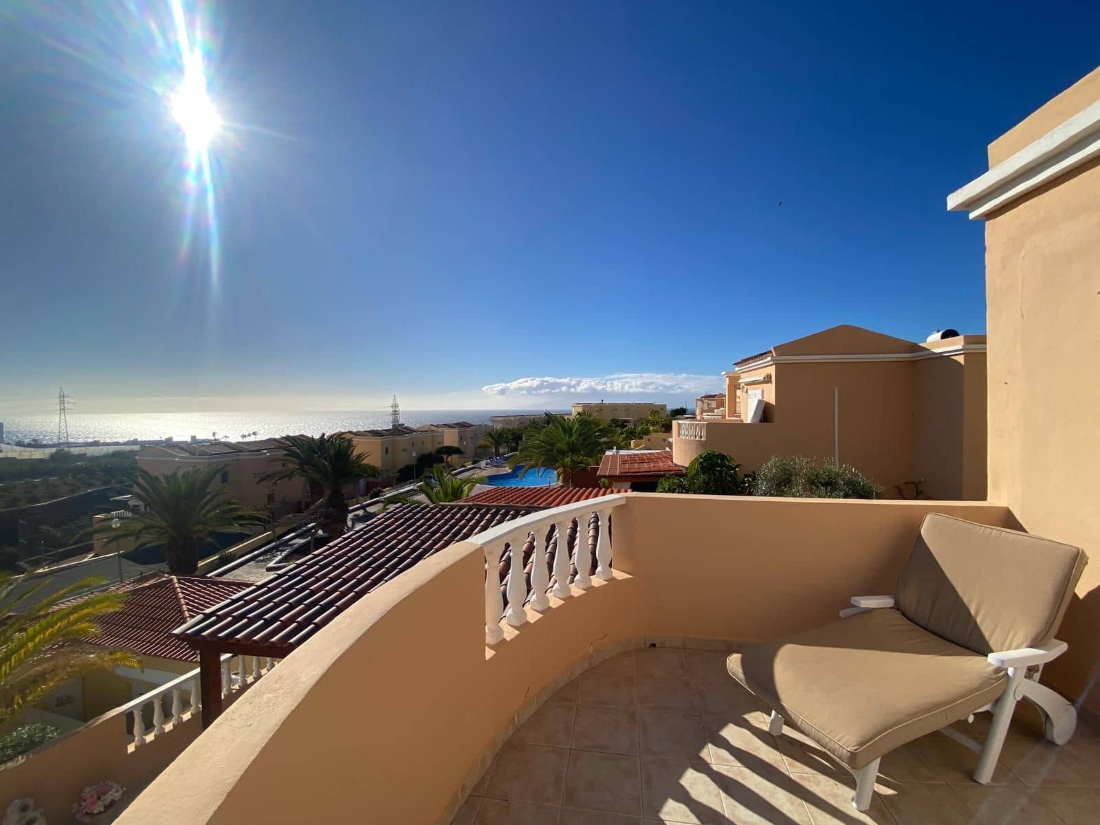 2 soveværelse Villa til salg i Costa Adeje med swimmingpool garage - € 450.000 (Ref: 9998064)