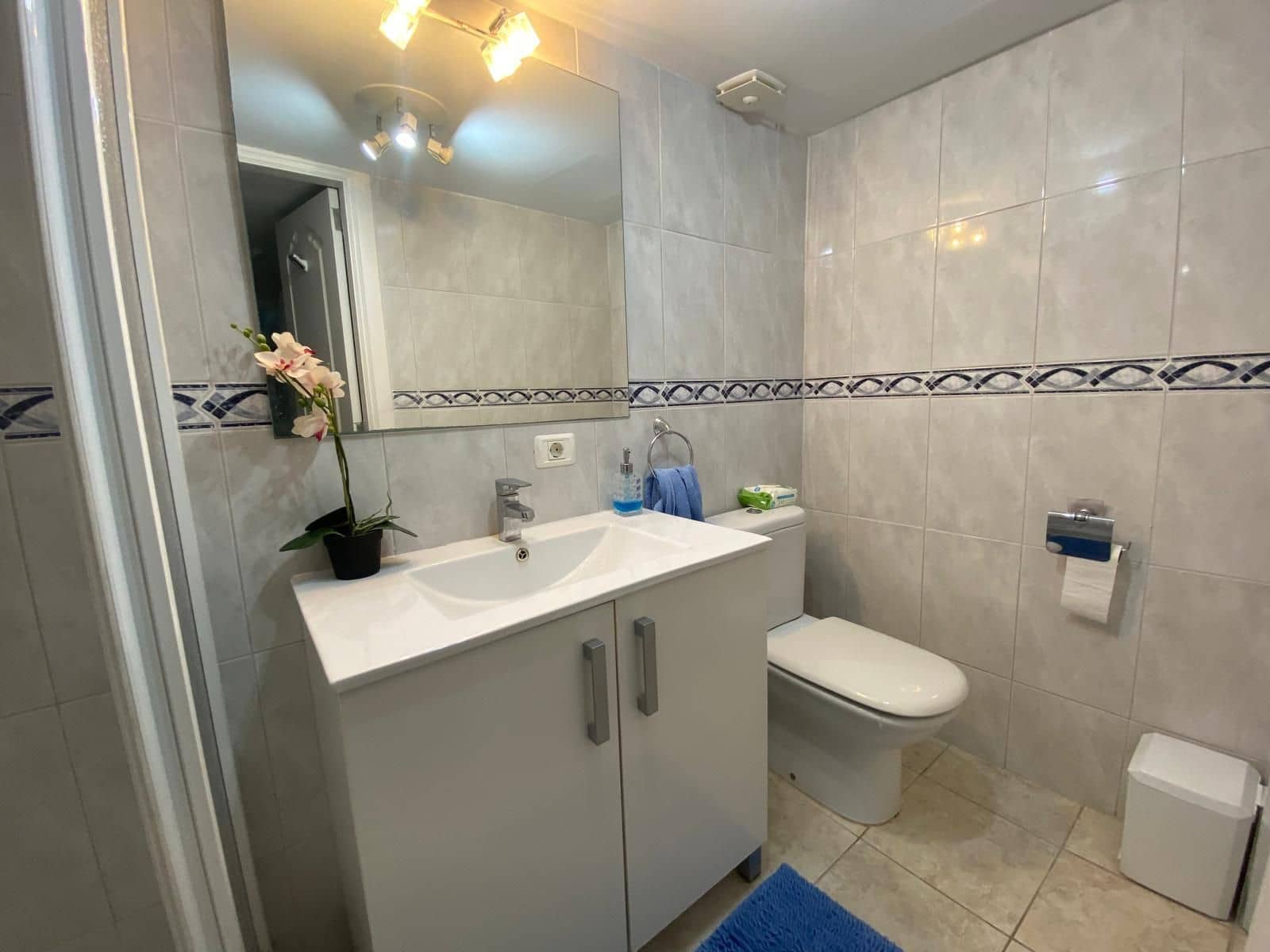 2 soveværelse Villa til salg i Costa Adeje med swimmingpool garage - € 450.000 (Ref: 9998064)
