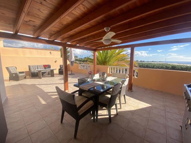 2 soveværelse Villa til salg i Costa Adeje, Adeje med swimmingpool garage - € 450.000 (Ref: 9998064)