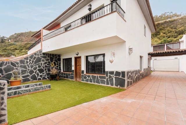 4 soverom Villa til salgs i Santa Cruz de Tenerife med garasje - € 590 000 (Ref: 9998065)