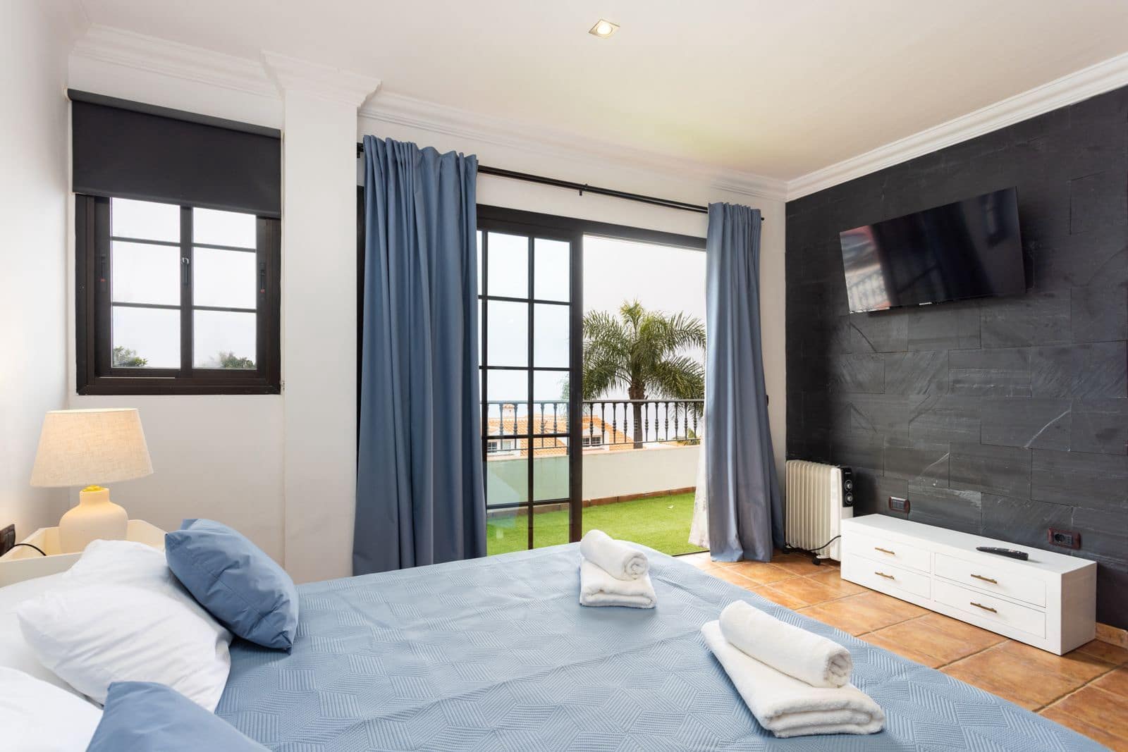 4 soverom Villa til salgs i Santa Cruz de Tenerife med garasje - € 590 000 (Ref: 9998065)