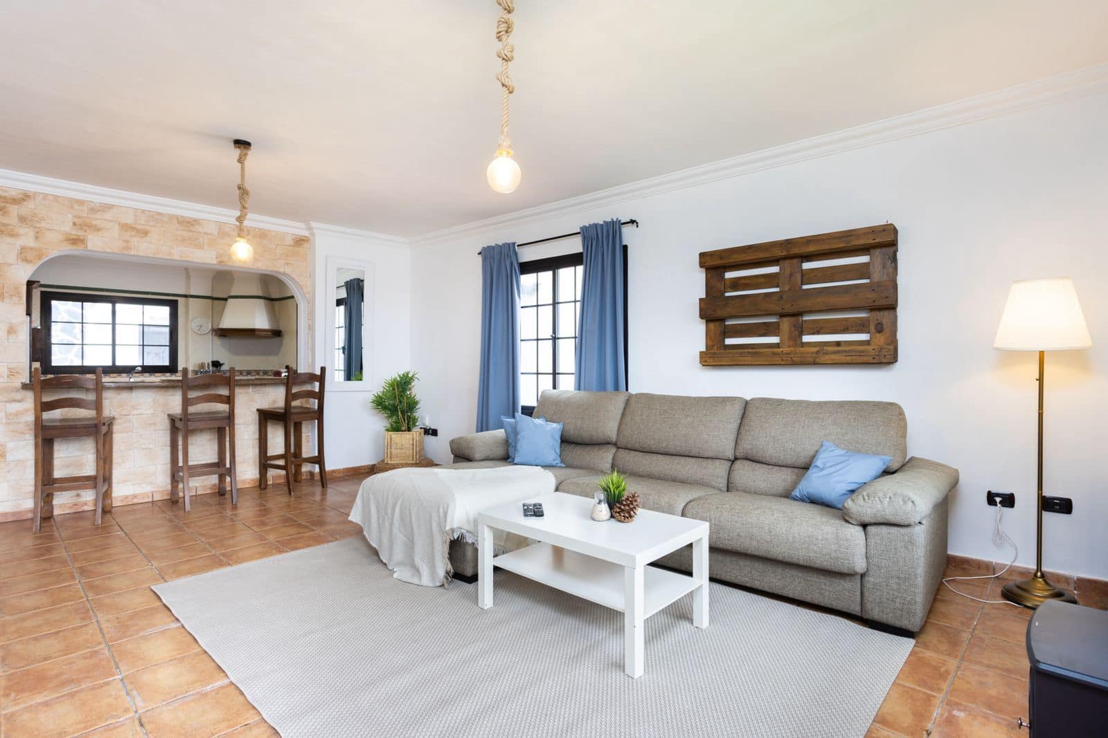 4 soverom Villa til salgs i Santa Cruz de Tenerife med garasje - € 590 000 (Ref: 9998065)