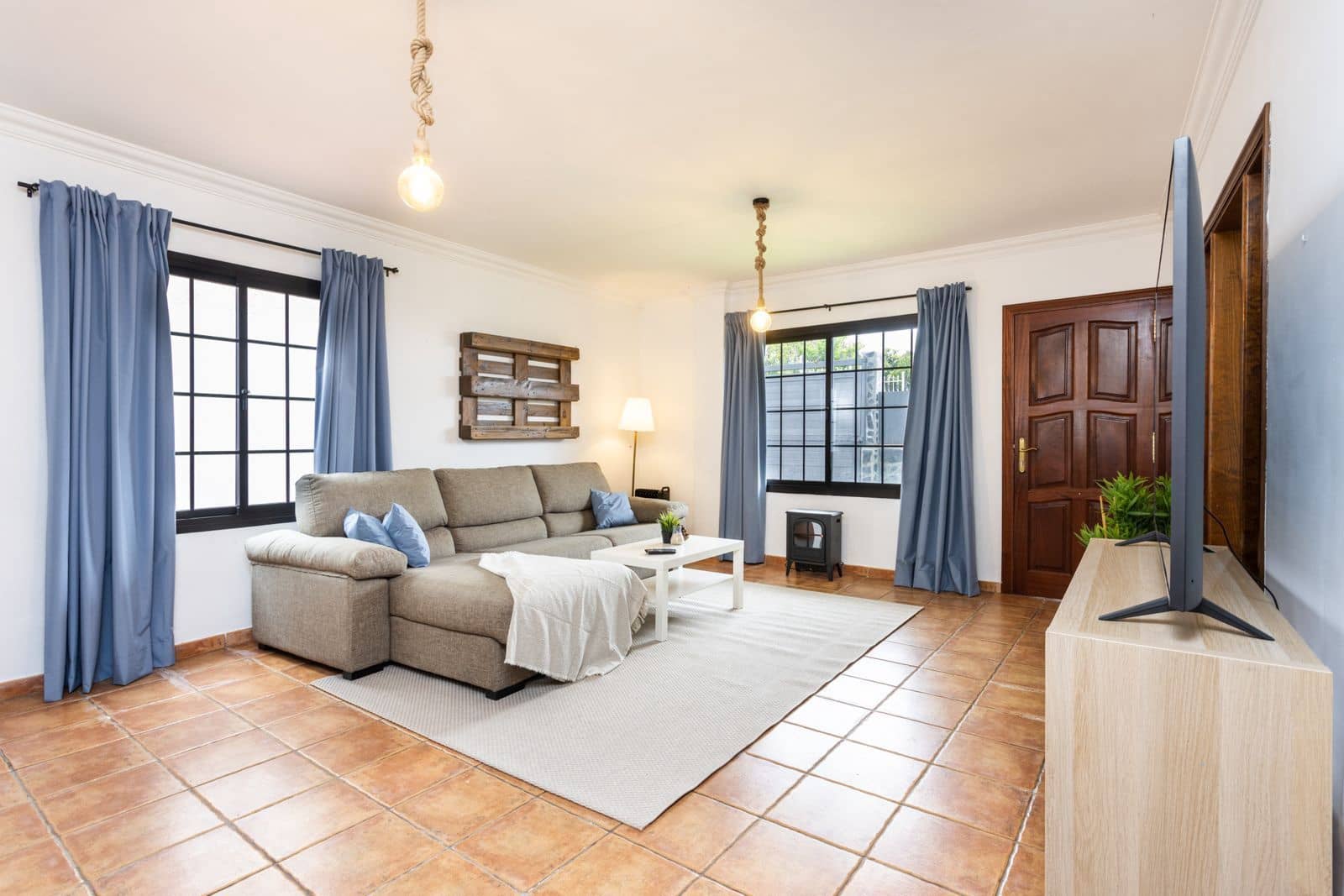 4 soverom Villa til salgs i Santa Cruz de Tenerife med garasje - € 590 000 (Ref: 9998065)