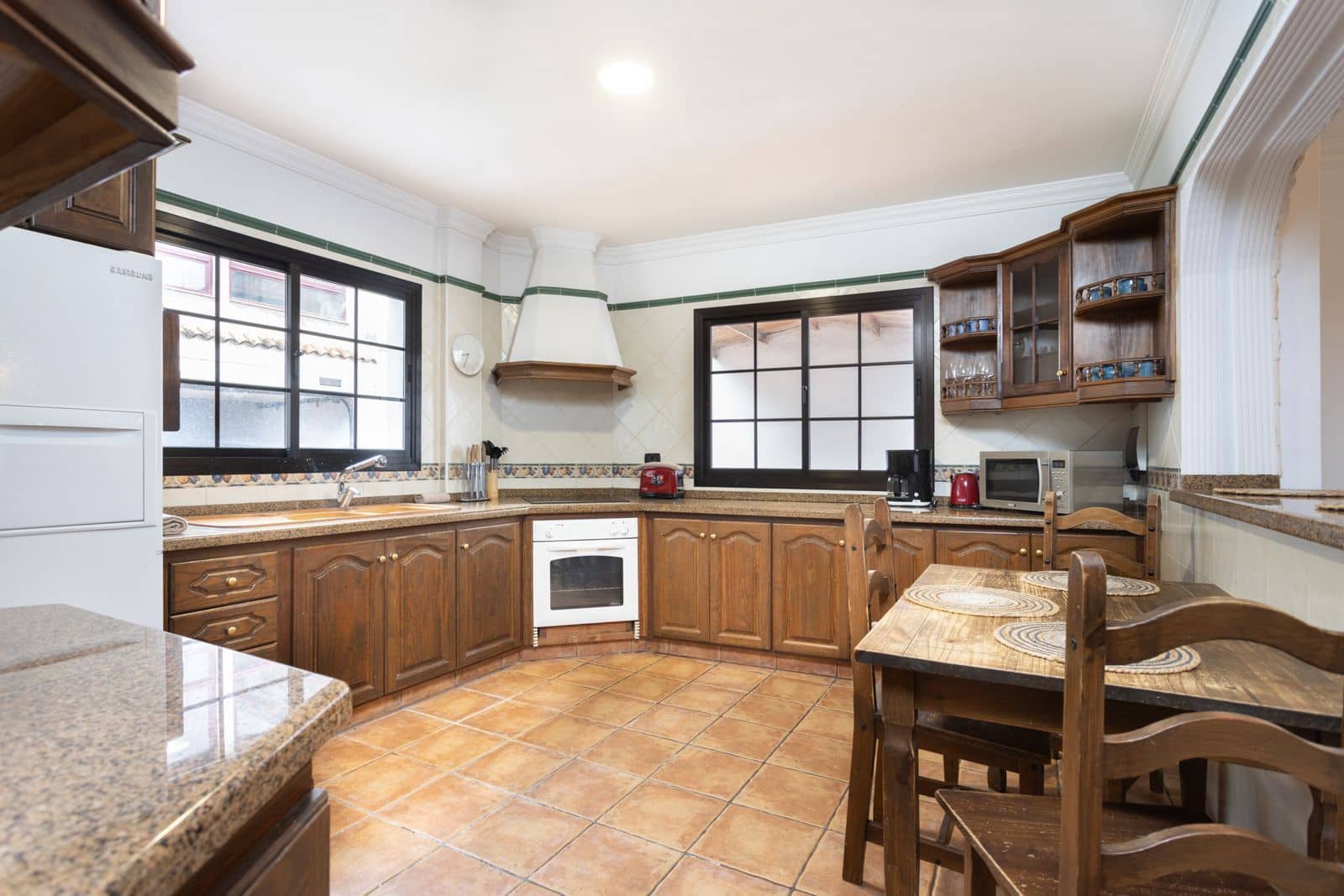4 soverom Villa til salgs i Santa Cruz de Tenerife med garasje - € 590 000 (Ref: 9998065)