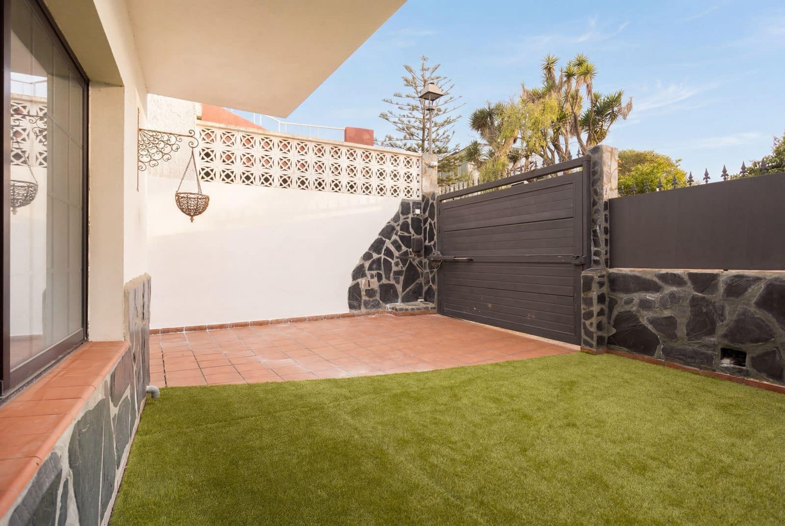 4 soverom Villa til salgs i Santa Cruz de Tenerife med garasje - € 590 000 (Ref: 9998065)