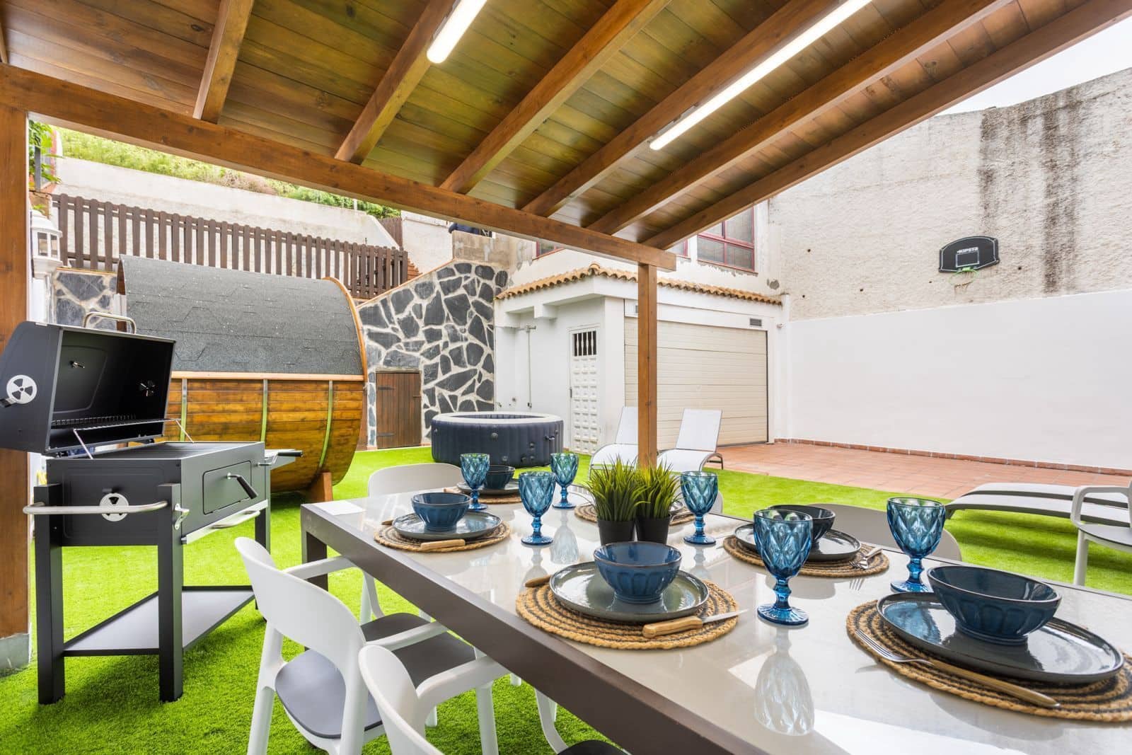 4 soverom Villa til salgs i Santa Cruz de Tenerife med garasje - € 590 000 (Ref: 9998065)