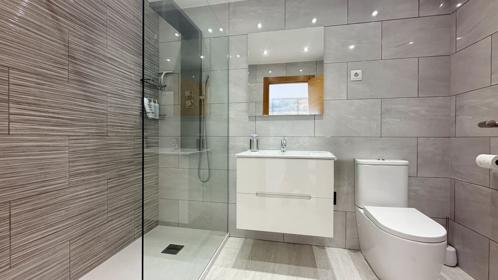 Apartamento de 2 habitaciones en Sucina en venta con piscina garaje - 214.950 € (Ref: 9983835)