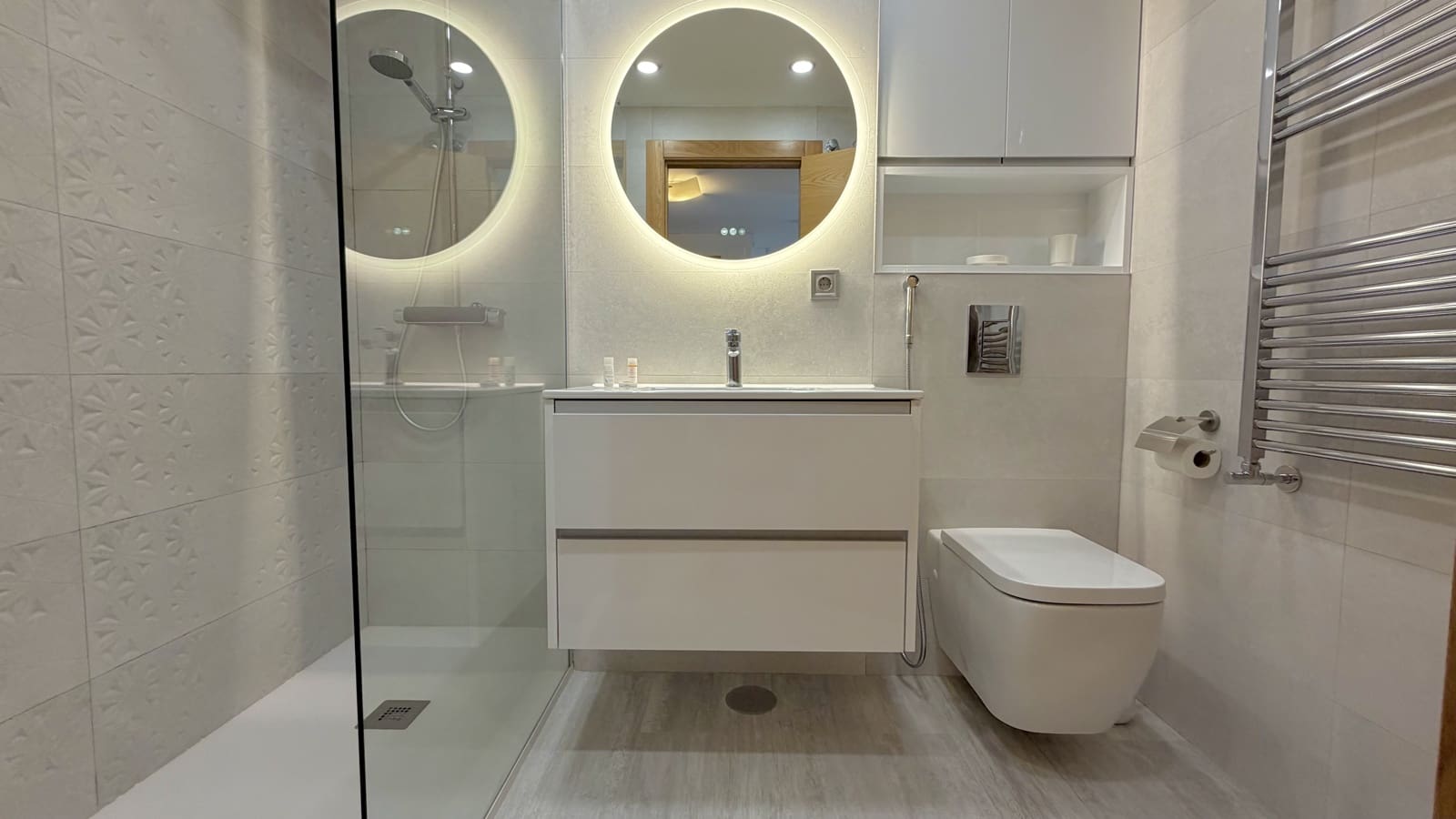 2 sypialnia Apartament na sprzedaż w Sucina z basenem garażem - 144 950 € (Ref: 9989420)