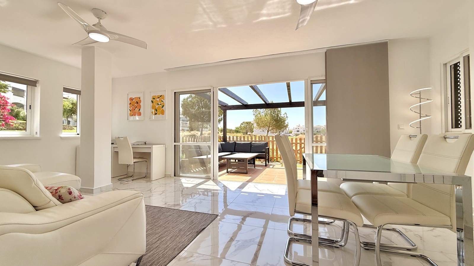 Apartamento de 2 habitaciones en Sucina en venta con piscina garaje - 229.950 € (Ref: 9989497)