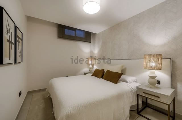 5 bedroom Villa for rent in Puerto Banus, Marbella with pool garage - € 13,000 (Ref: 10005362)