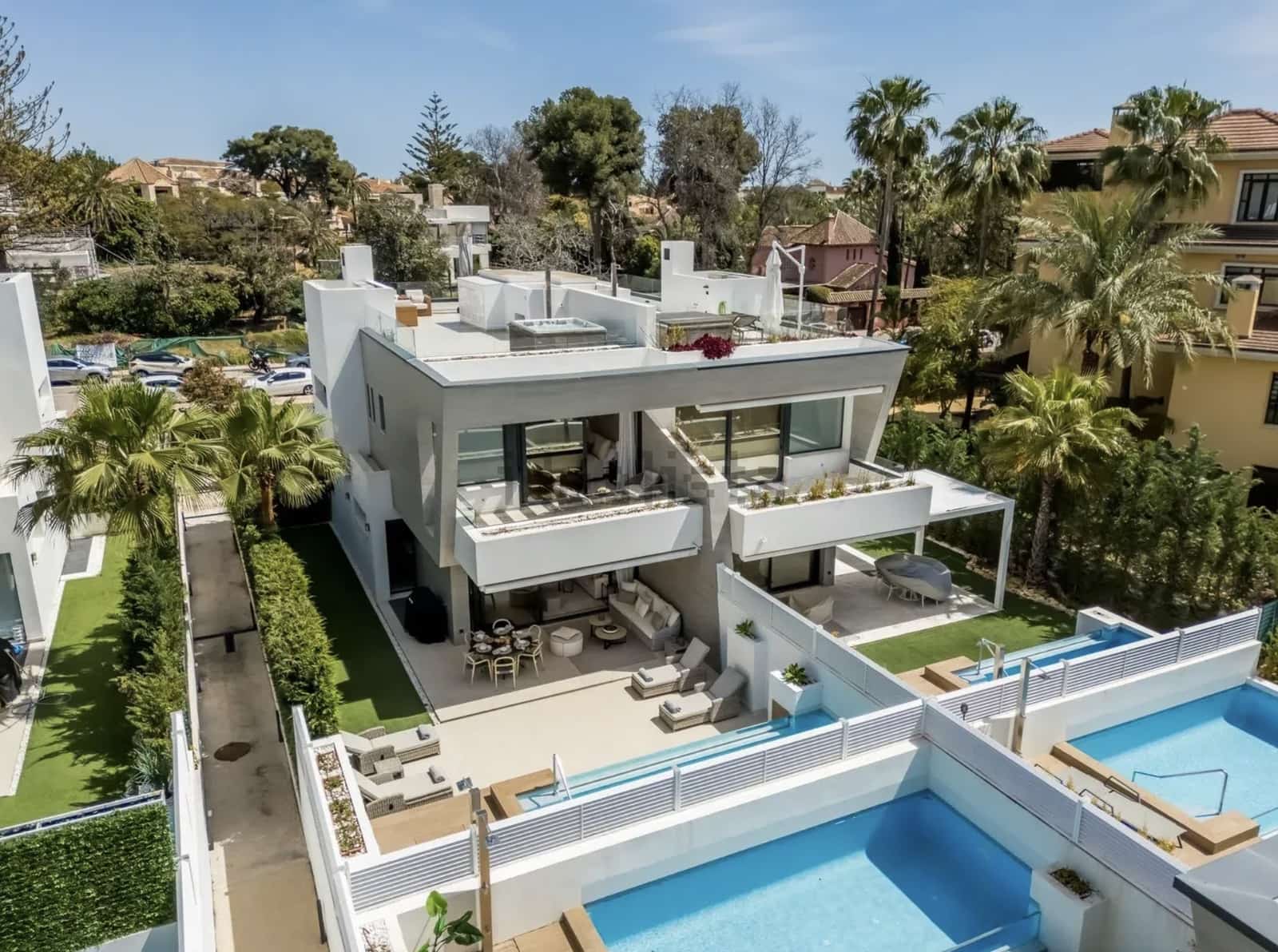 5 soveværelse Villa til leje i Puerto Banus med swimmingpool garage - € 13.000 (Ref: 10005362)