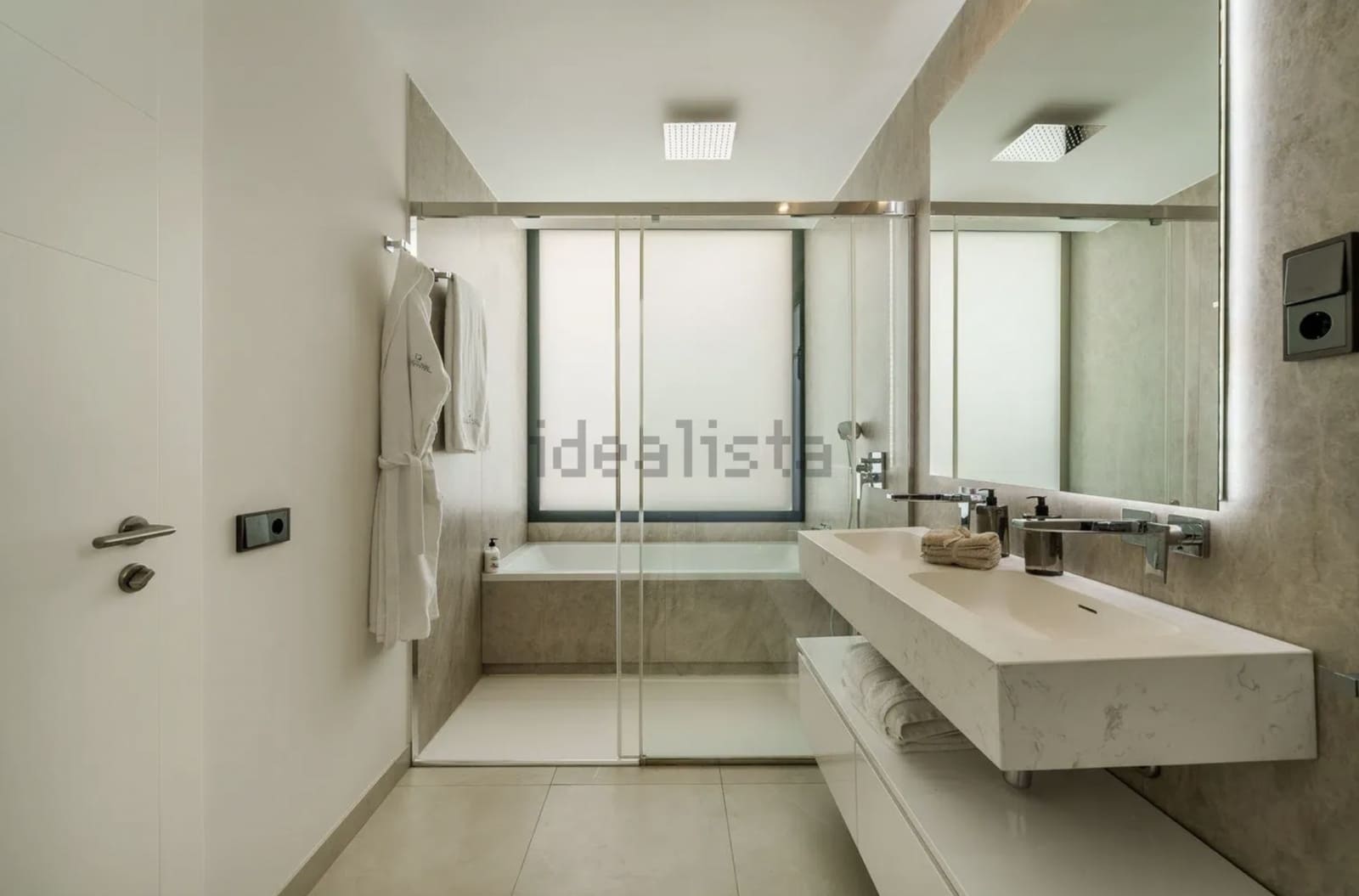5 soveværelse Villa til leje i Puerto Banus med swimmingpool garage - € 13.000 (Ref: 10005362)