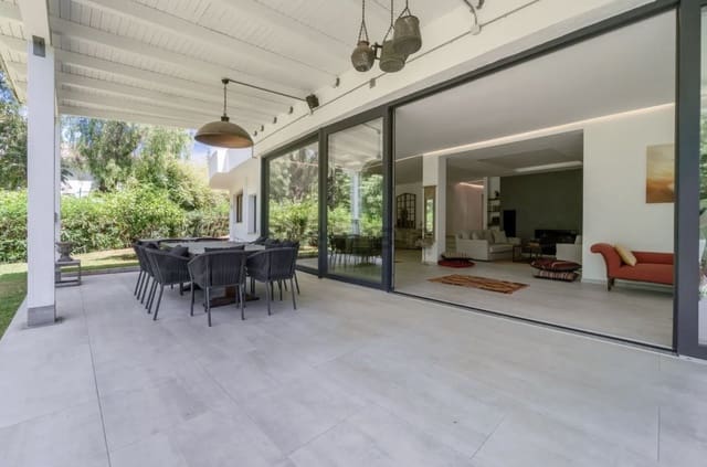 5 makuuhuone Huvila vuokrattavana paikassa Marbella mukana uima-altaan 
autotalli - 15 000 € (Ref: 10005363)