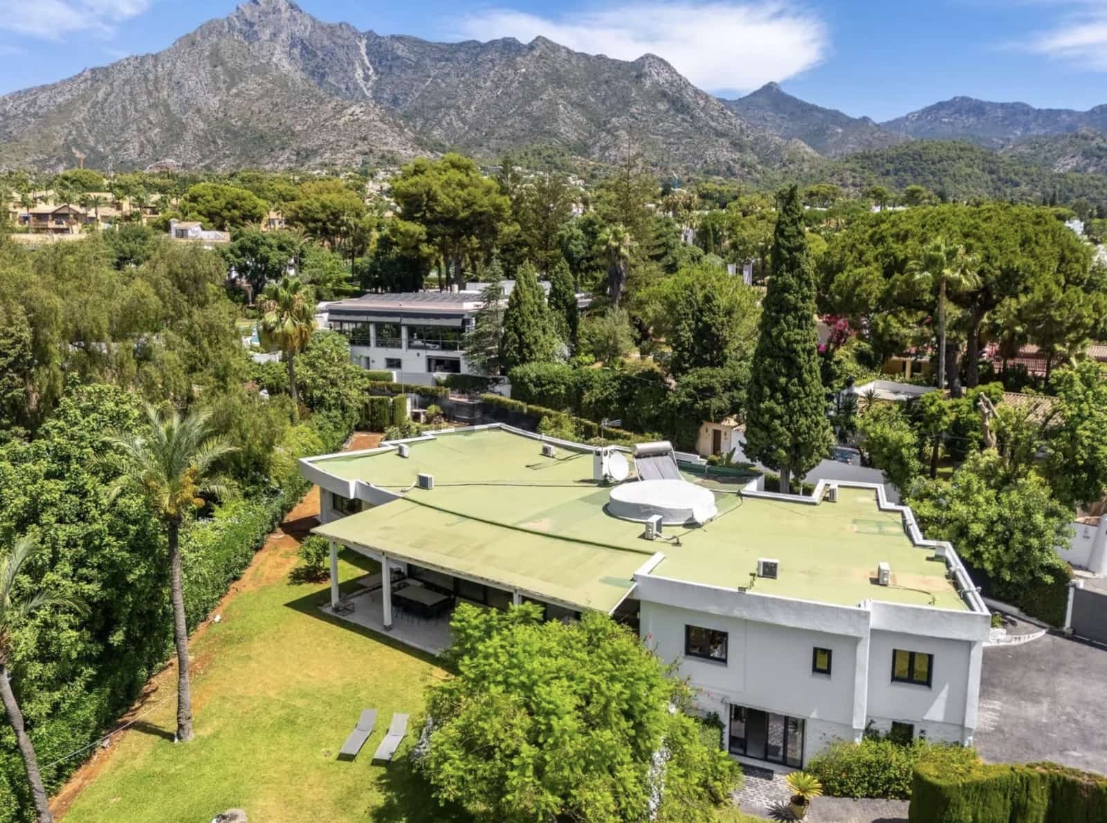 5 makuuhuone Huvila vuokrattavana paikassa Marbella mukana uima-altaan 
autotalli - 15 000 € (Ref: 10005363)