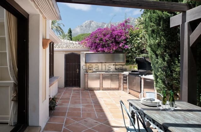 5 slaapkamer Villa te huur in Marbella met zwembad garage - € 15.000 (Ref: 10005365)