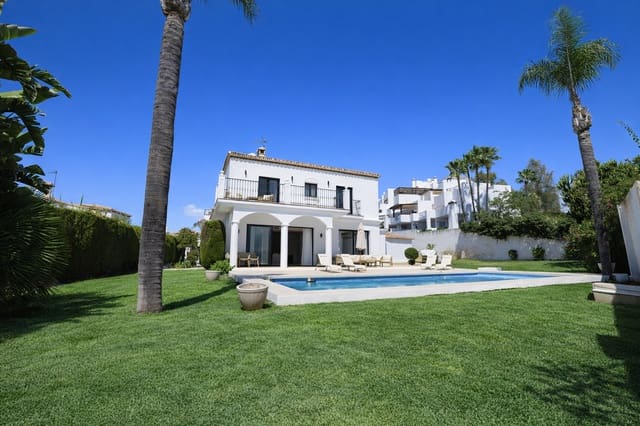 4 soveværelse Villa til leje i Marbella med swimmingpool garage - € 12.500 (Ref: 10006396)